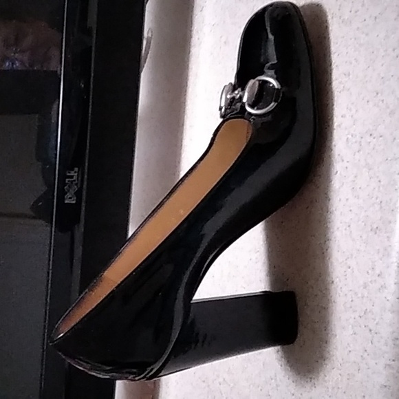 Black patent leather Gucci stacked heels (chunky) - Picture 6 of 9